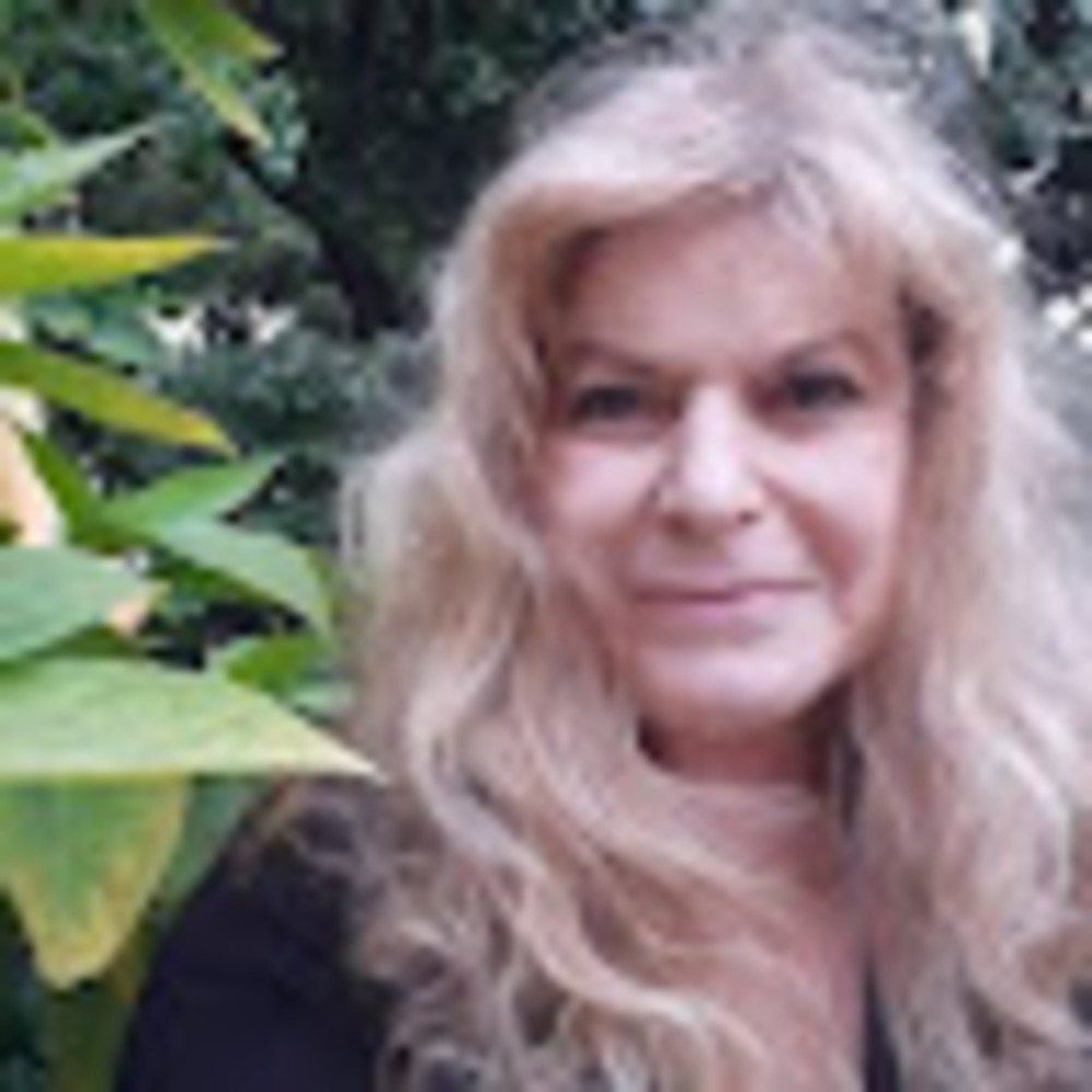 Meet your Posher, Gloria